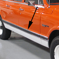 69-72 Suburban Lower Door Molding, Black, RH